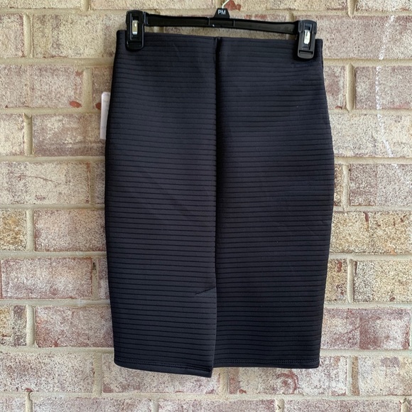 CHARLOTTE RUSSE PENCIL SKIRT - Picture 3 of 5